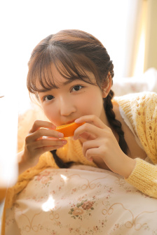 年轻妈妈的